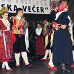 Dubrovaki primorski svatovi na Smotri folklora u Kljacima